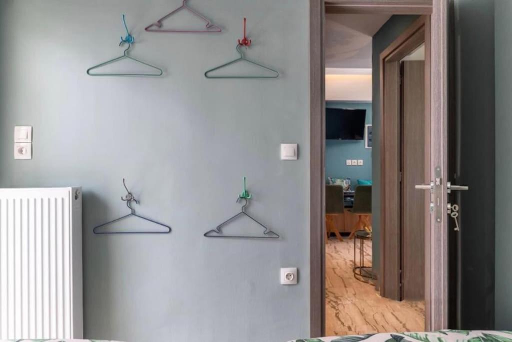 Artistic Apt In Vibrant Gazi With Large Terrace By Ghh Athen Eksteriør billede