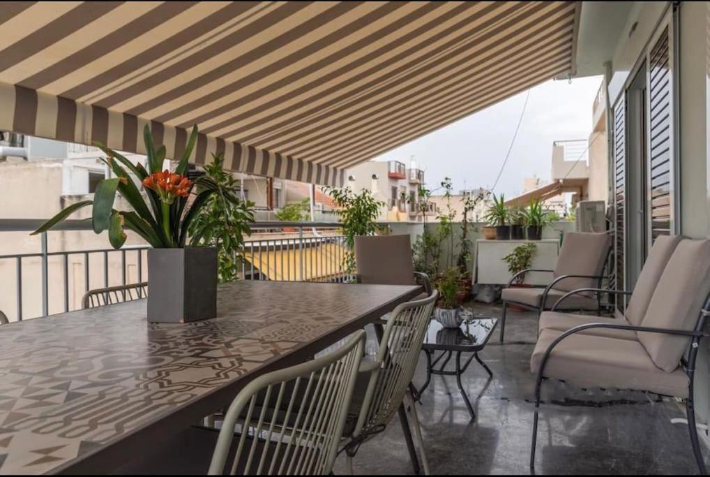 Artistic Apt In Vibrant Gazi With Large Terrace By Ghh Athen Eksteriør billede