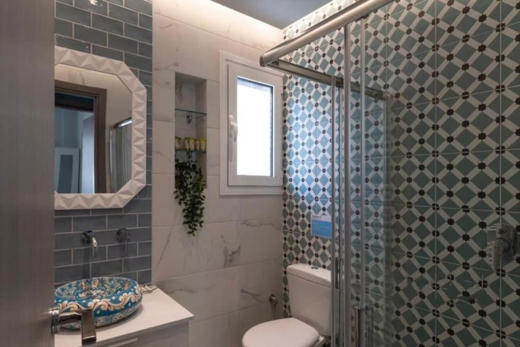 Artistic Apt In Vibrant Gazi With Large Terrace By Ghh Athen Eksteriør billede